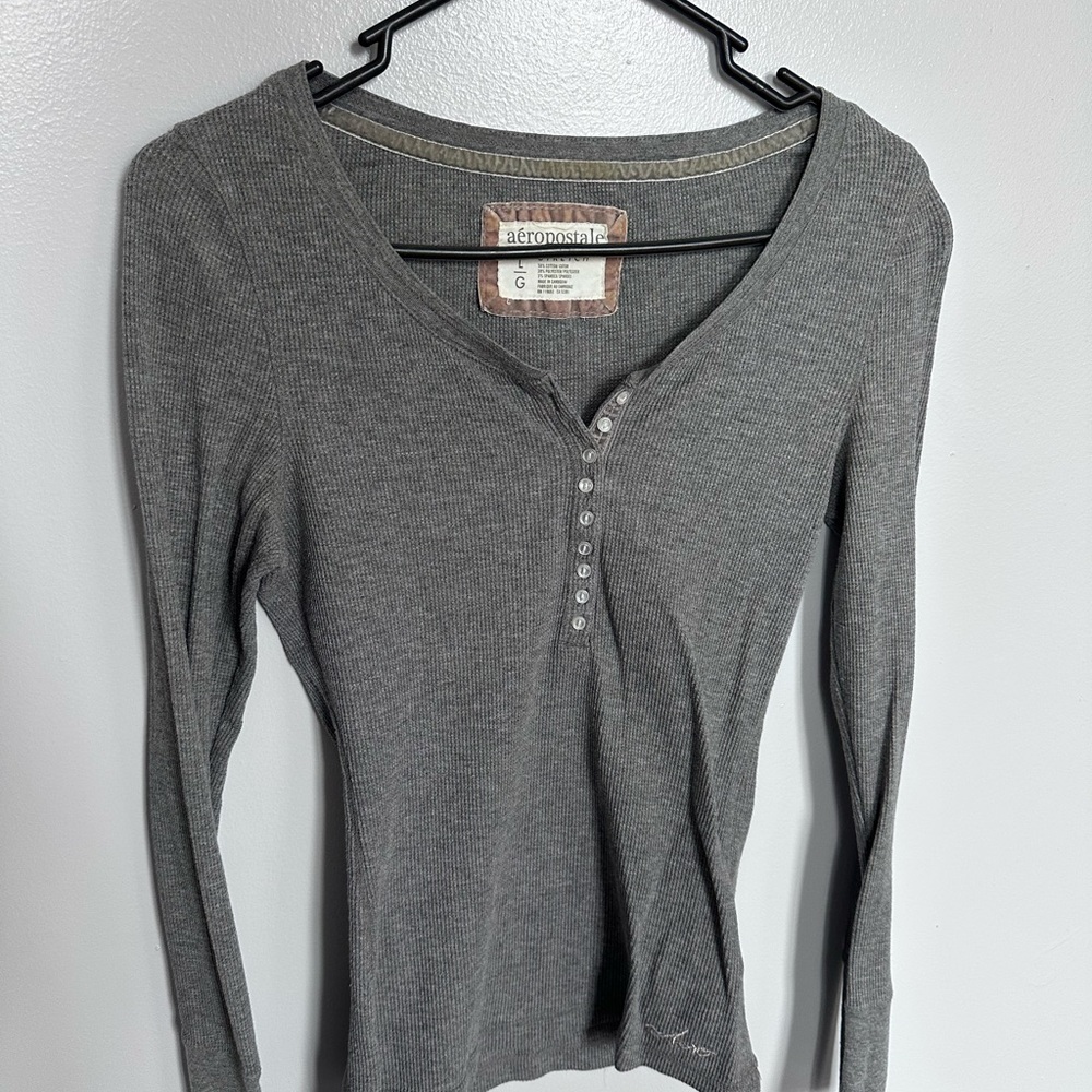 Aeropostale Gray Long Sleeve Fitted Henley Top